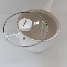 Load image into Gallery viewer, Baseluck- Electric saucepans,Rapid Noodles Cooker, 1.5L Mini Pot for Steak
